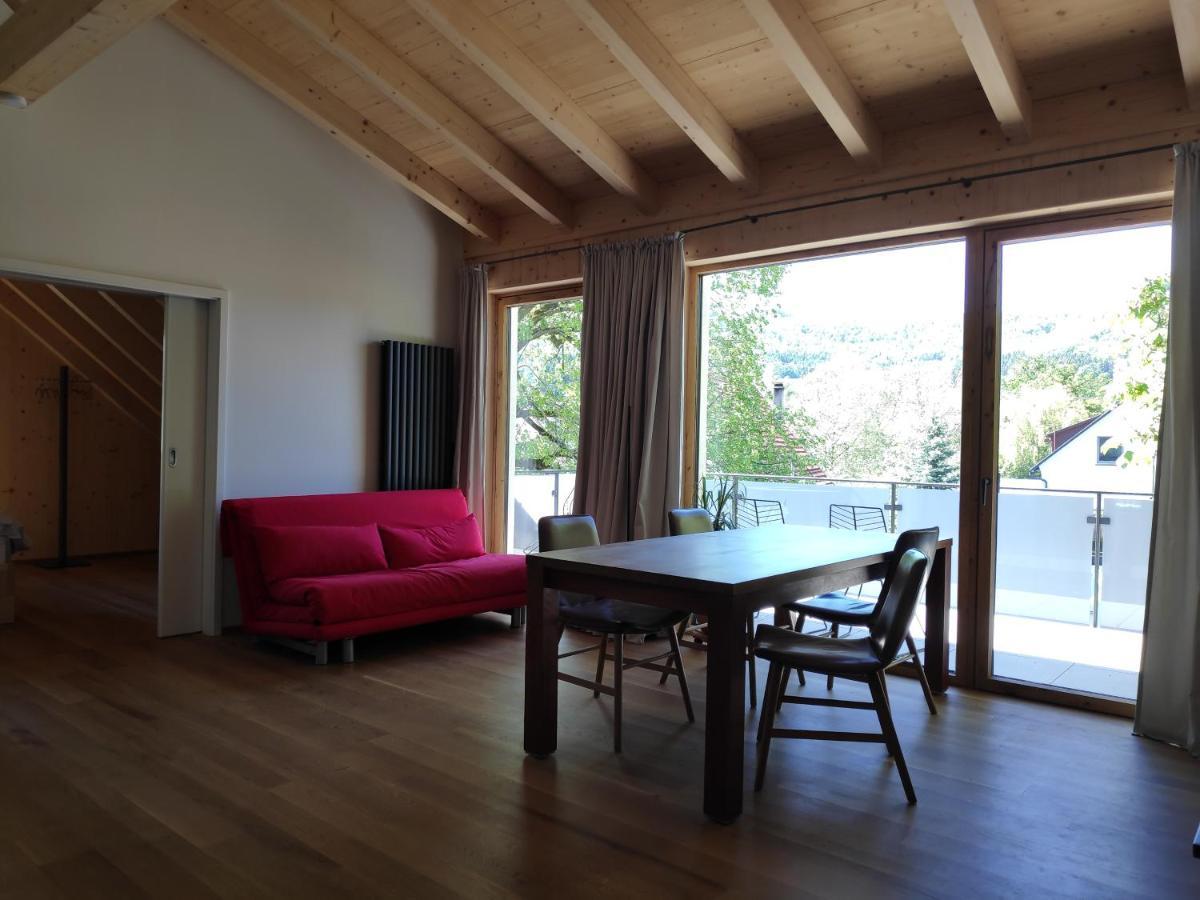 Ferienwohnungen Und Zimmer In Reutlingen-Goenningen Exterior foto