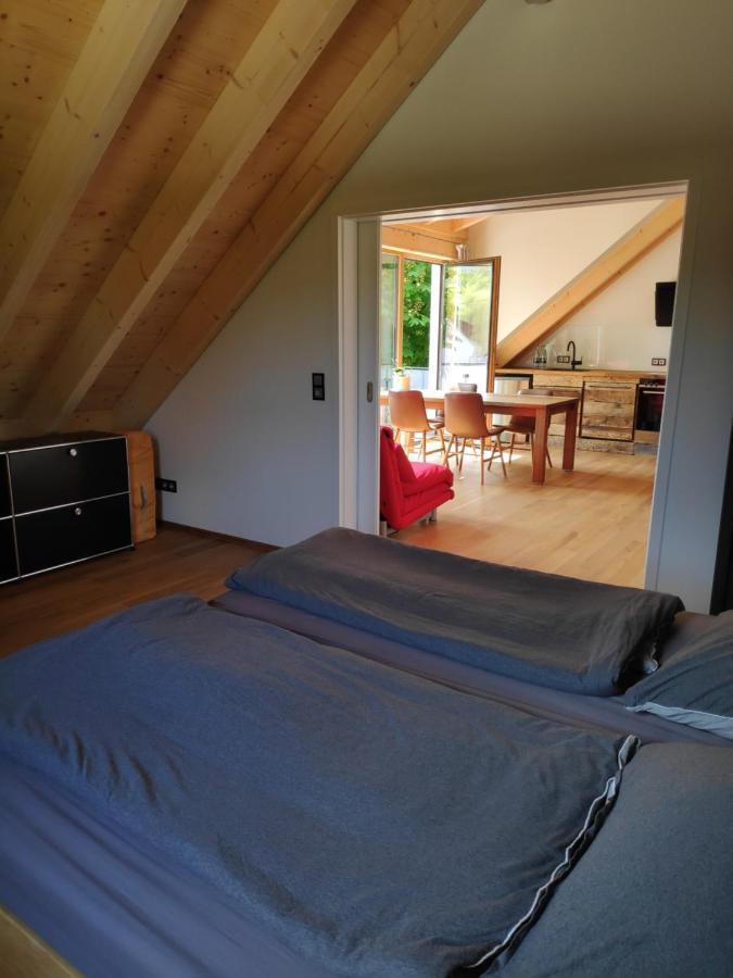 Ferienwohnungen Und Zimmer In Reutlingen-Goenningen Exterior foto