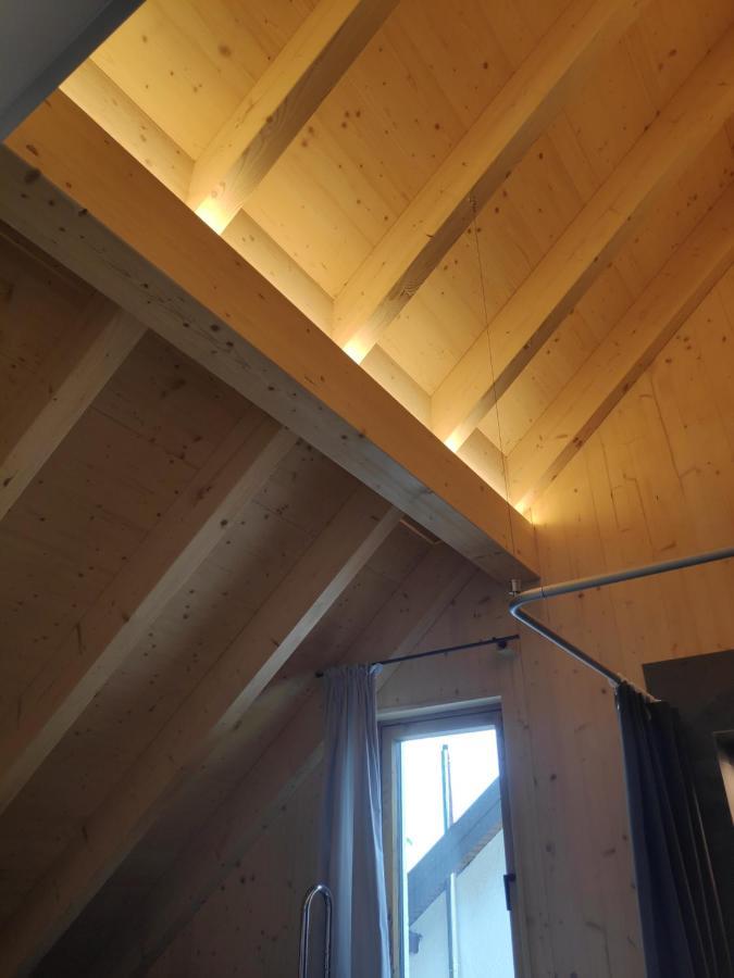 Ferienwohnungen Und Zimmer In Reutlingen-Goenningen Exterior foto
