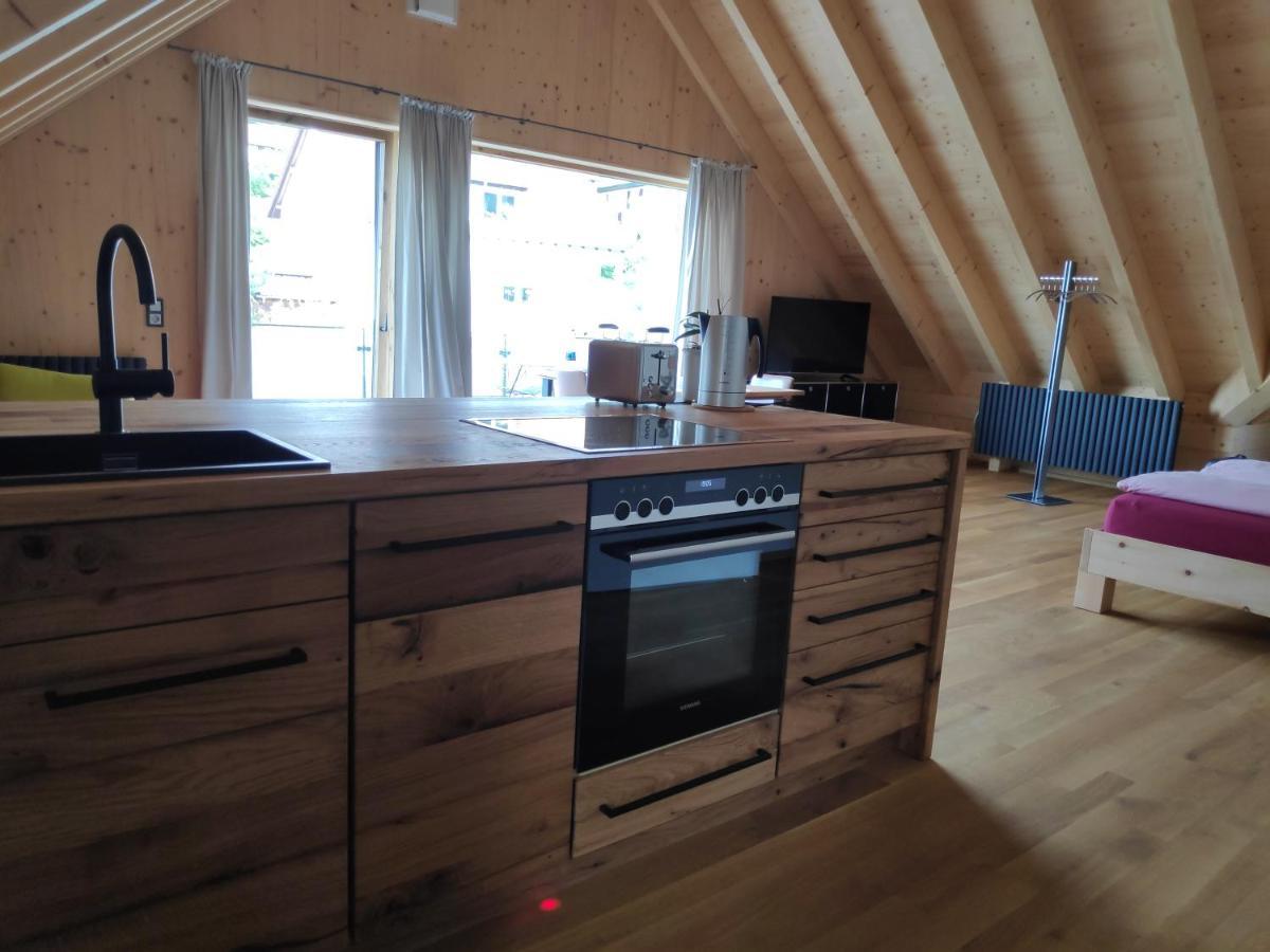 Ferienwohnungen Und Zimmer In Reutlingen-Goenningen Exterior foto