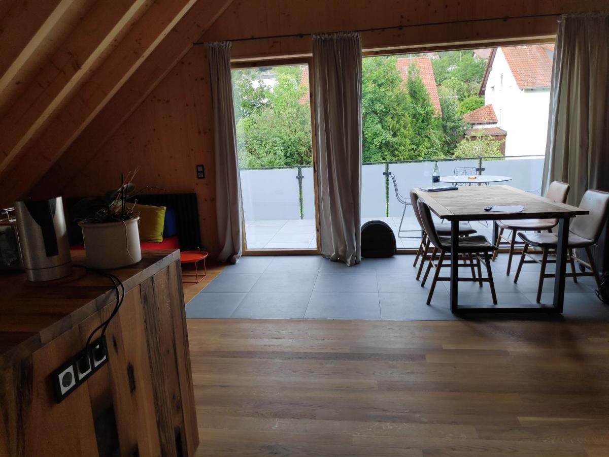 Ferienwohnungen Und Zimmer In Reutlingen-Goenningen Exterior foto