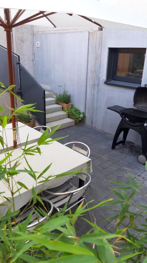 Ferienwohnungen Und Zimmer In Reutlingen-Goenningen Exterior foto